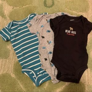 Set of 3 Carter’s Bodysuits Size 3 Months